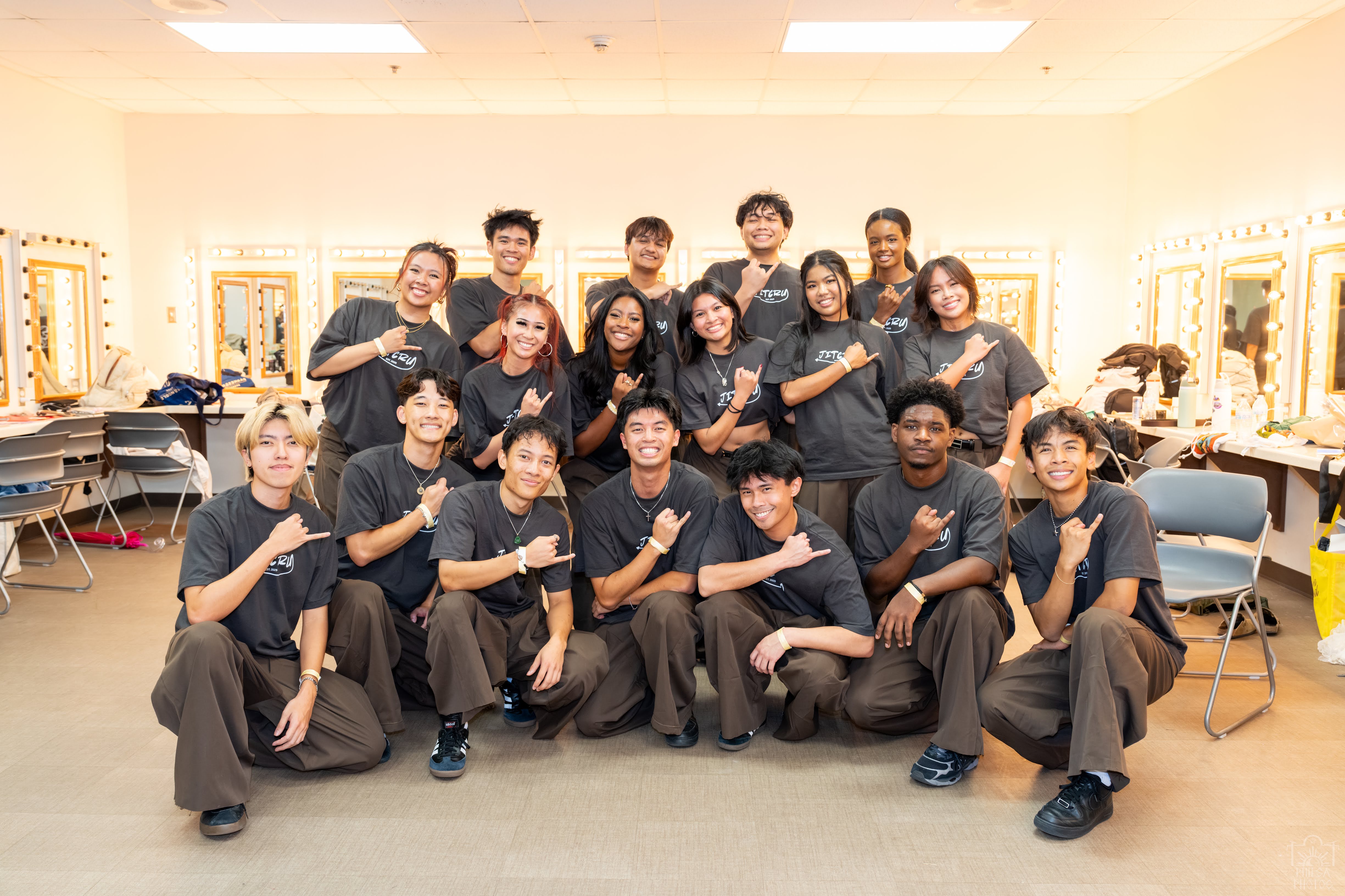 Isang Mahal Modern 1st place winners
